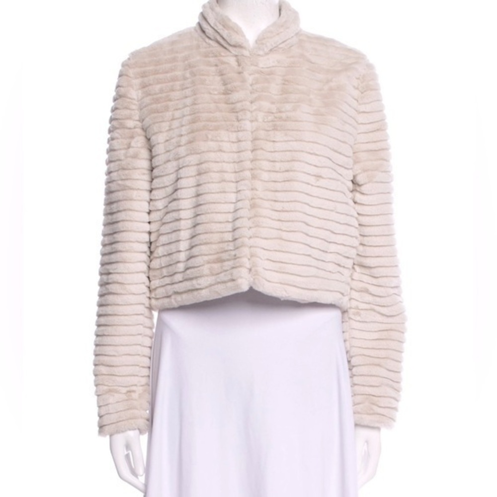 [Betsey Johnson] Faux Fur Neutral  Mink Stripe Cropped Metal Tab Button Jacket